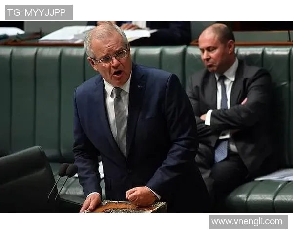 维尼修斯回应争议事件通过社媒发声 强调团队凝聚力与坚韧精神