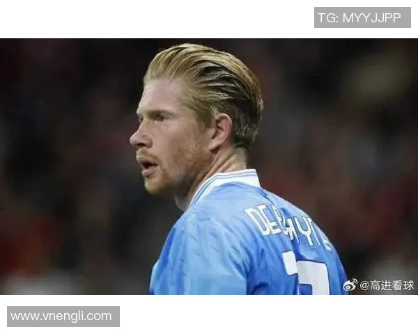 那不勒斯球员荣获月度最佳奖项 实至名归展现非凡实力 那不勒斯球员荣获月度最佳奖项 实至名归展现非凡实力