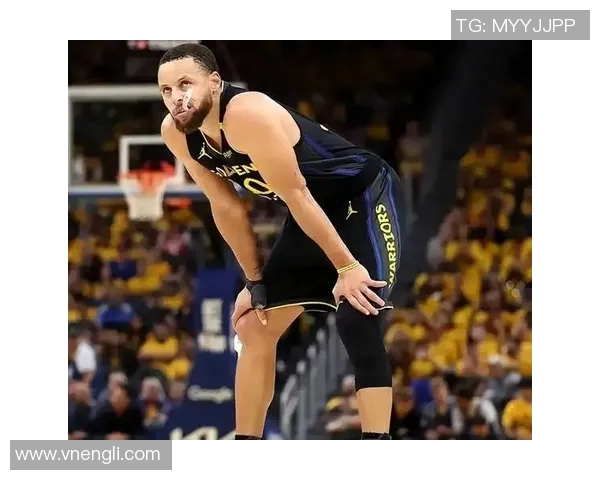 球迷炸锅：库里这一行为引热议！